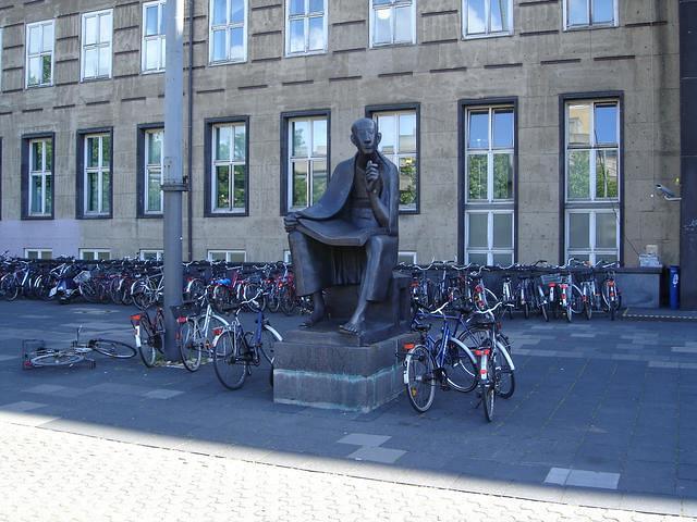 Albertus Magnus Monument, Universität zu Köln, Cologne, May 14, 2007